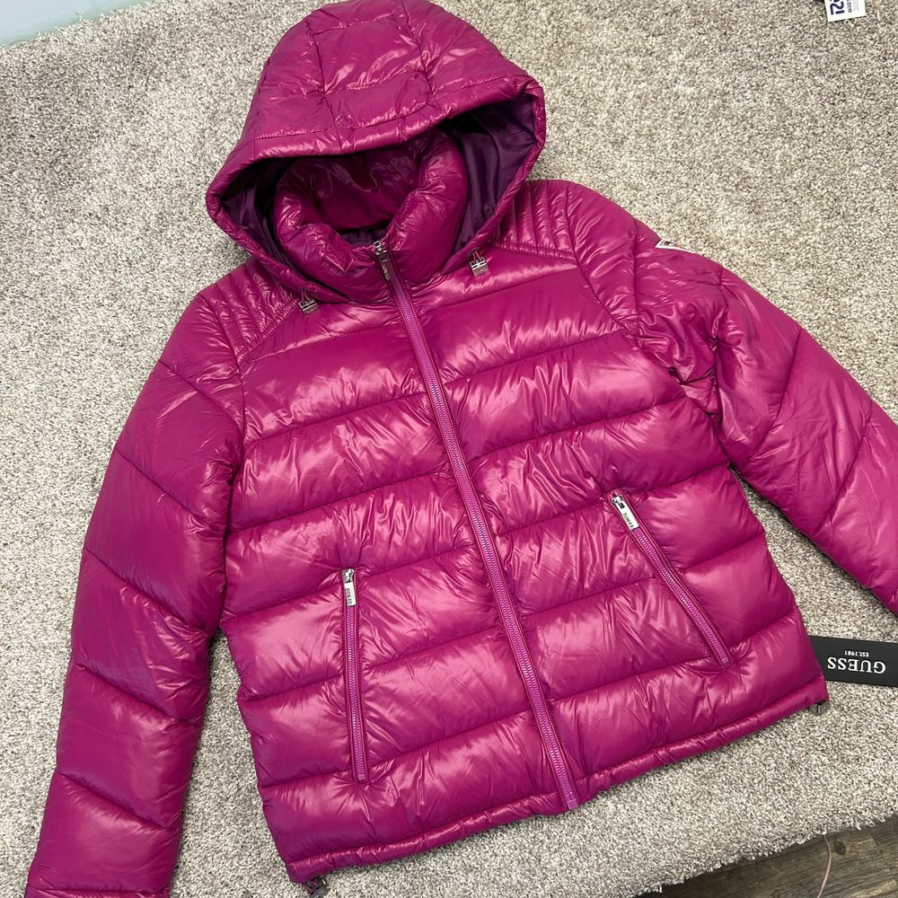NWT Guess Puffer Jacket Women Size Medium Magenta Pink Hooded Full Zip 22OMP304
